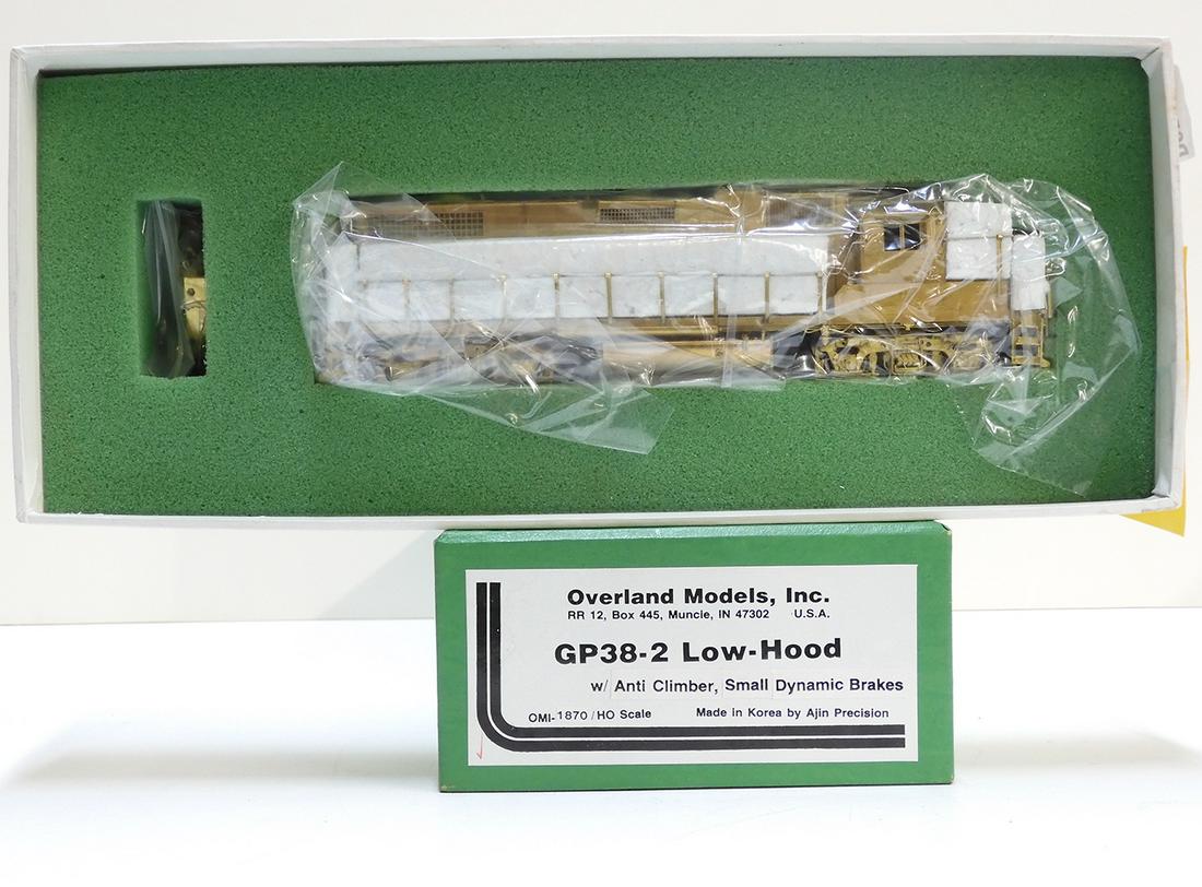 Brass HO gauge GP-38-2 Low Hood diesel engine in (1 of 3)