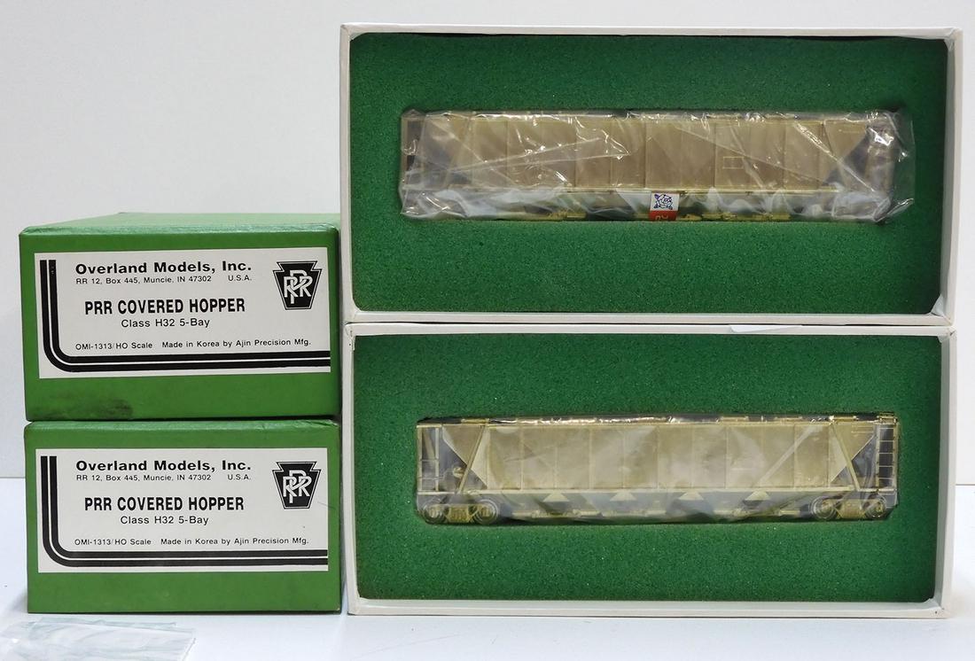 Two  brass HO gauge  Class H32 five bay PRR covered (1 of 4)