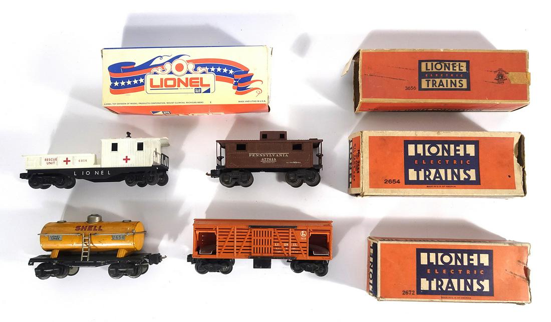 1930's & 1950's Lionel O gauge freight cars (1 of 1)