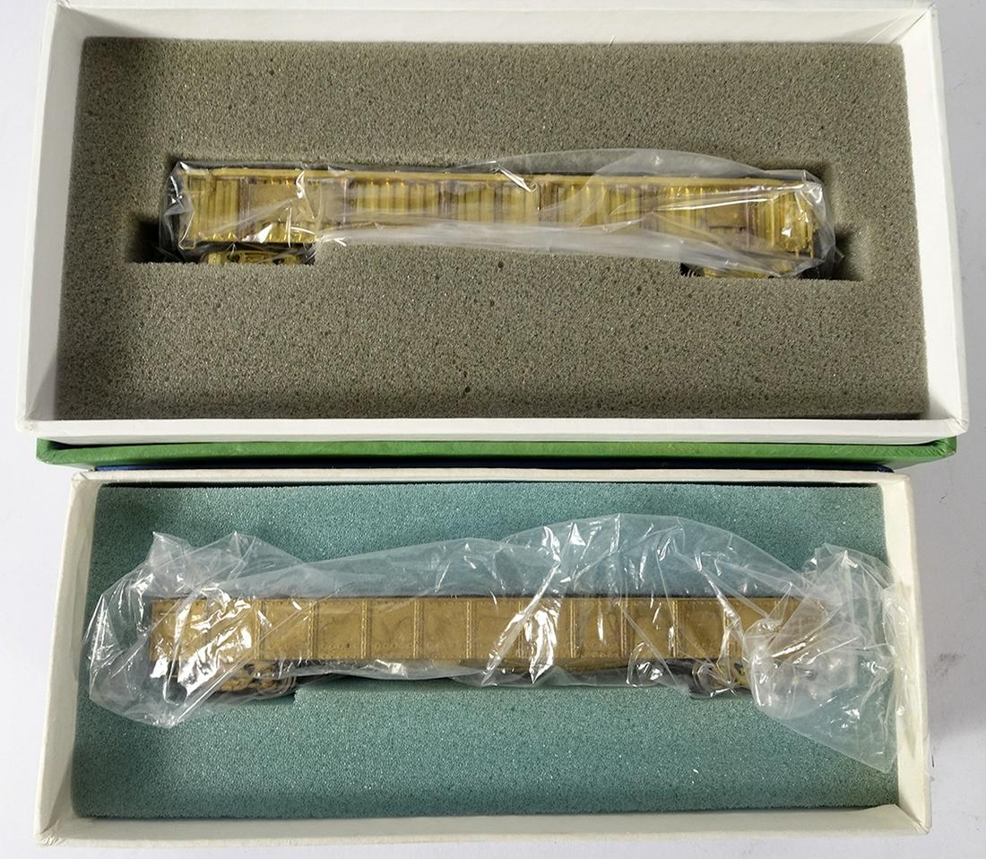 Two 1970's-1980's unpainted brass HO gauge gondolas in (1 of 2)
