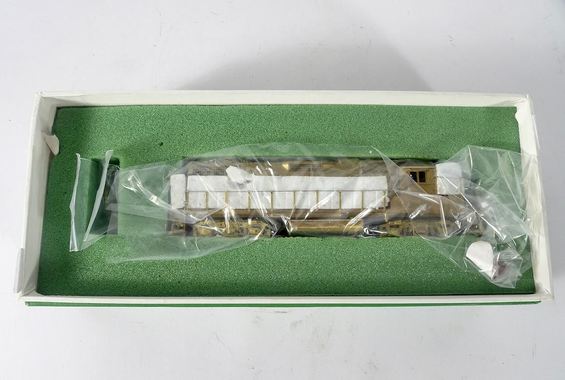 Brass HO gauge GP-38-2 Low Hood diesel engine in (1 of 2)