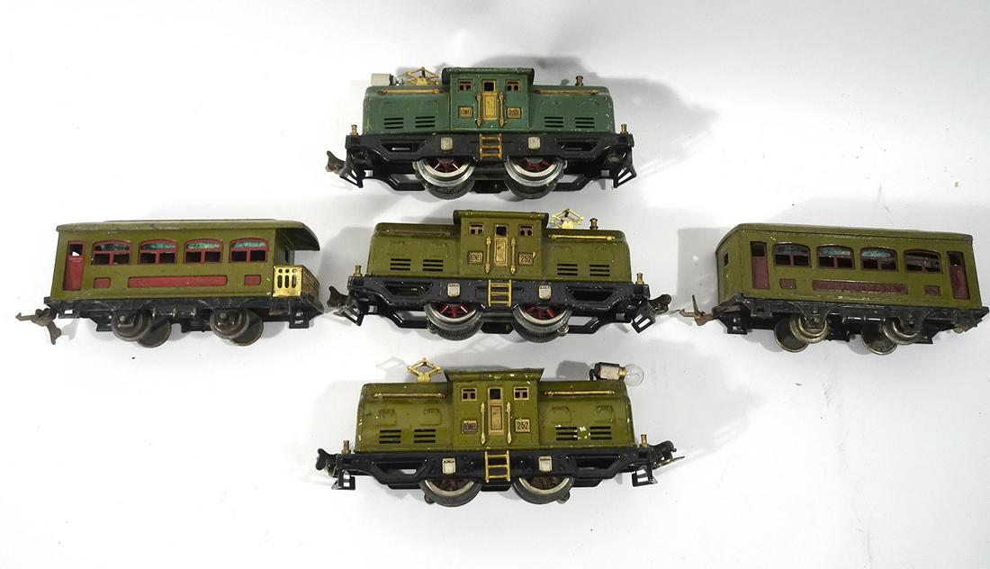 Three pre-war Lionel O gauge box electric engines and (1 of 1)