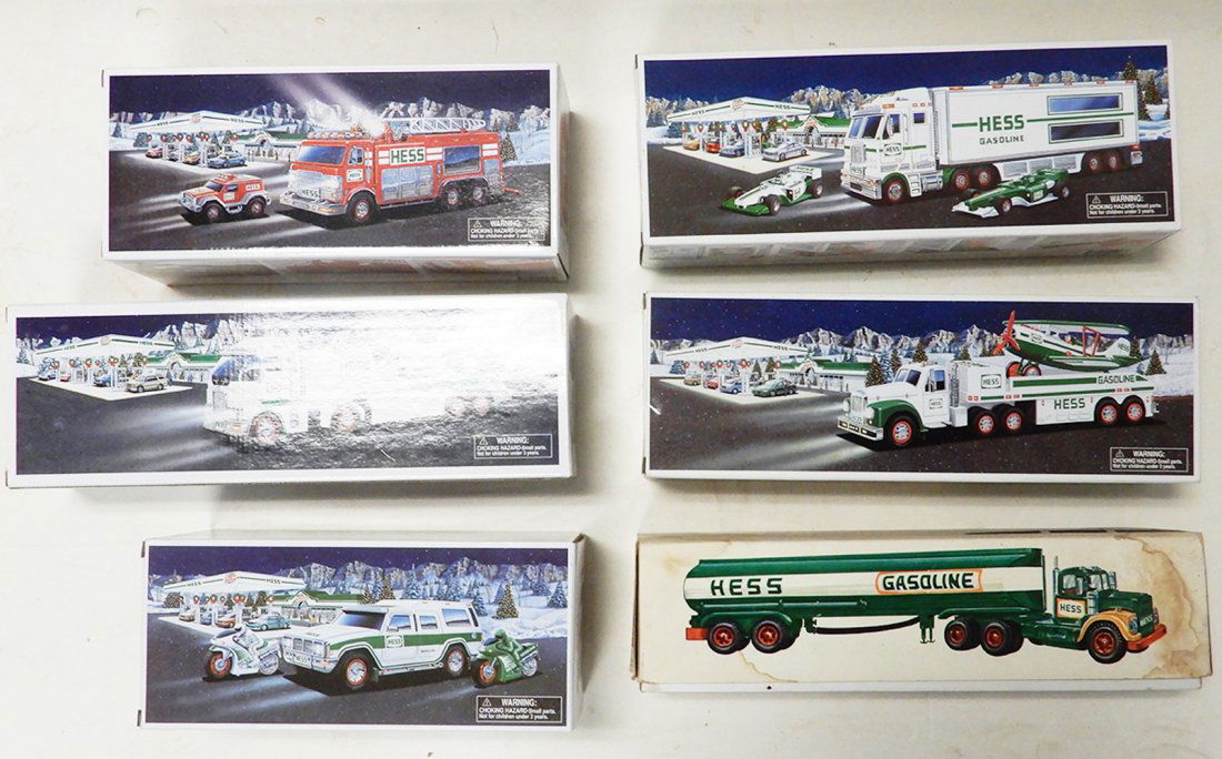 One lot of vintage and modern Hess trucks in original (1 of 1)
