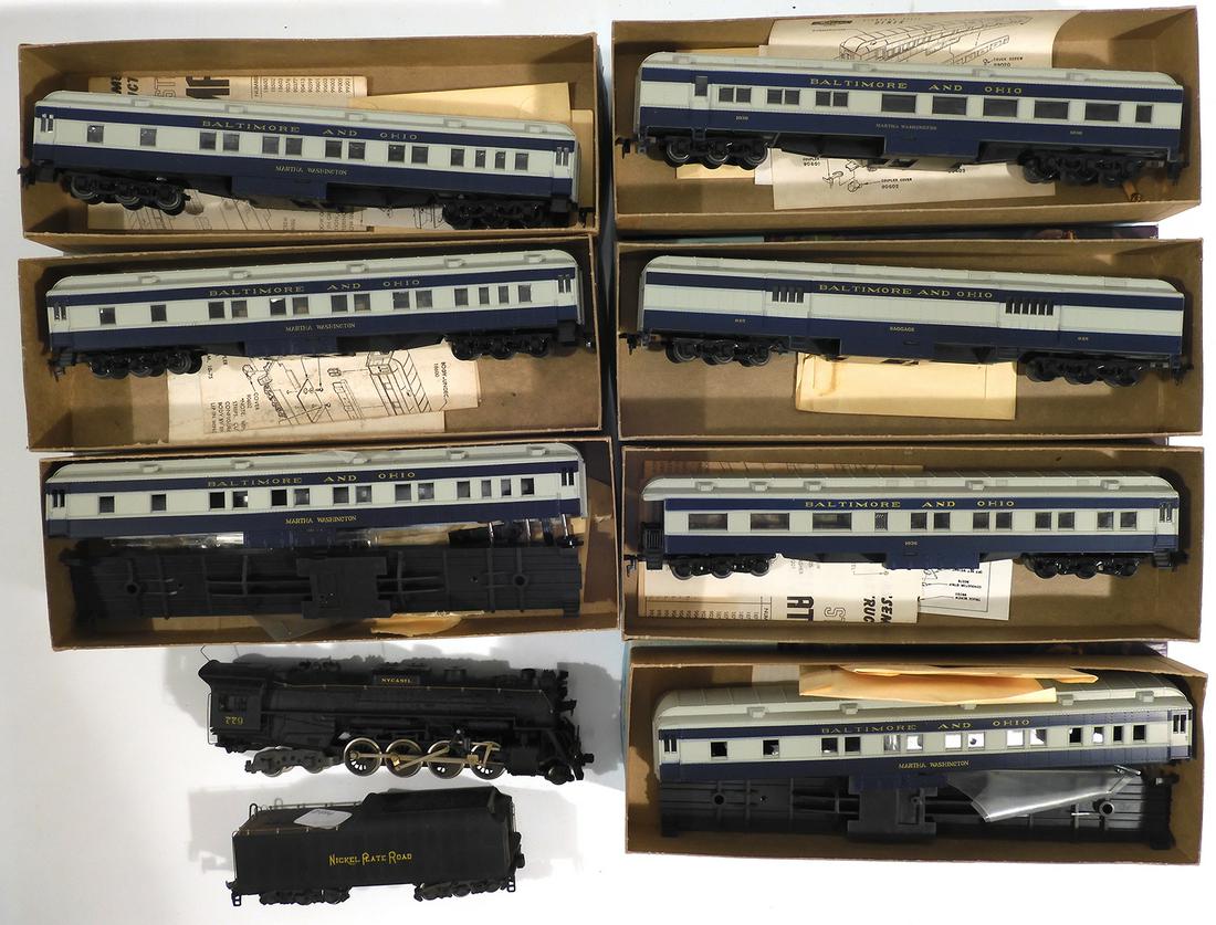 HO gauge passenger cars and steam engine (1 of 6)