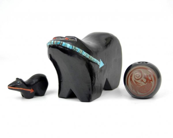 Two Zuni jet bear fetishes, and a Joseph Lone Wolf : Two Zuni jet bear fetishes, and a Joseph Lone Wolf jet seed jar, bears with coral and turquoise inlay, pot with carved lizard design on front, signed and dated 1973 on bottom, bears measure 4" high x 