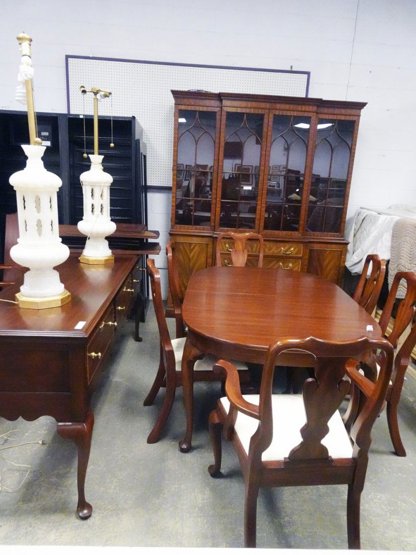 Henkel Harris Queen Ann Dining Room Set (1 of 4)