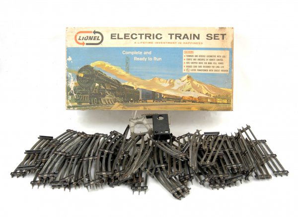 Lionel No. 11520 six unit steam freight train set, e: Lionel No. 11520 six unit steam freight train set, engine no. 242, with tender in original box, and additional box of train track