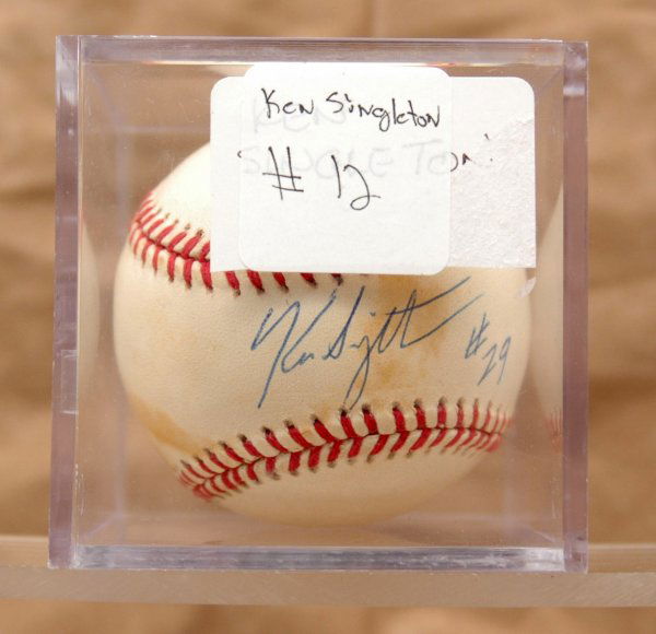 Autographed baseball, Ken Singleton, League Presid: Autographed baseball, Ken Singleton, League President William White