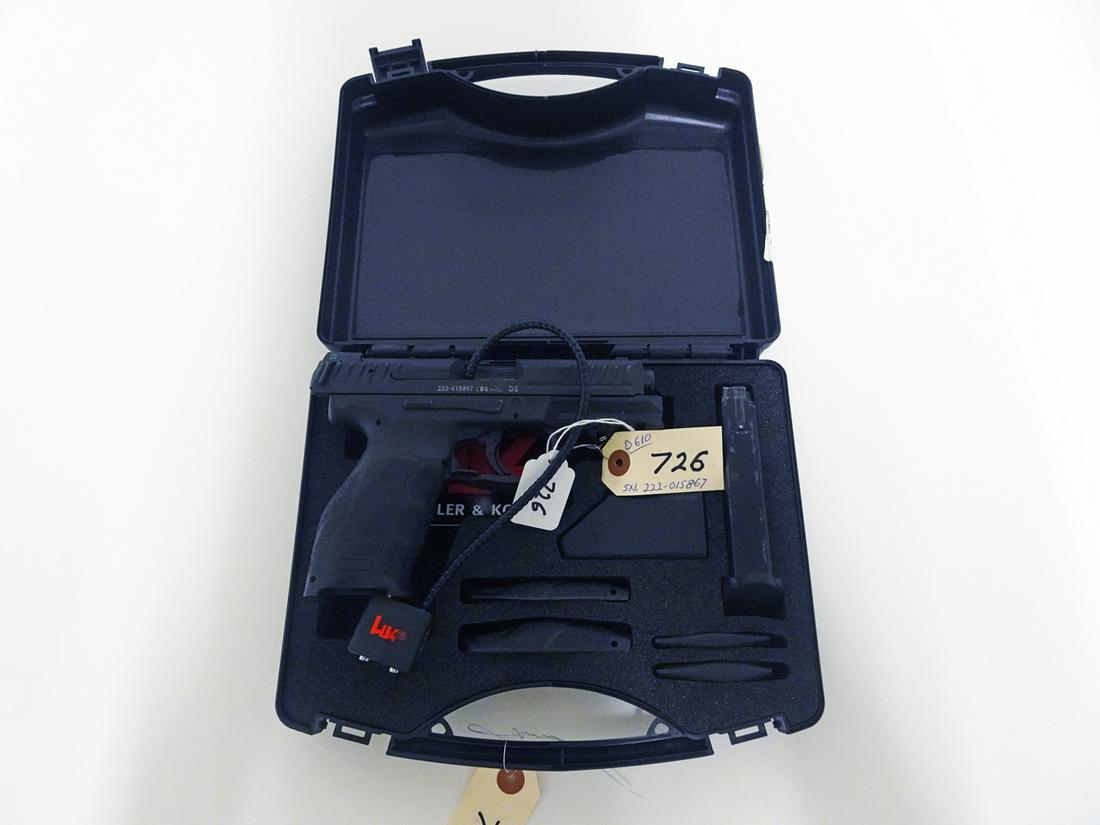 Heckler & Koch Model VP 40 Semi-Automatic Pistol: Heckler & Koch model VP 40 pistol, semi-automatic, .40 S & W caliber, 15 shot, magazine feed, serial number 222-015867, barrel length 4", overall length 7 1/4", comes with hard side carry case, loadin