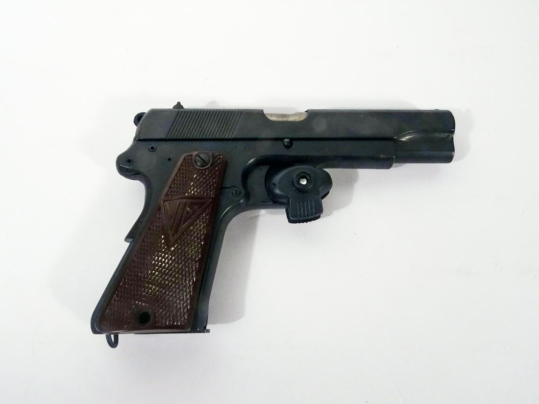 F.B. Radom VIS Model 35 Pistol: F.B. Radom VIS model 35 pistol, semi-automatic, 9mm caliber, 7 shot, magazine feed, serial number G4108, barrel length 4 1/2", overall length 7 3/4", C & R NO, Instacheck YES