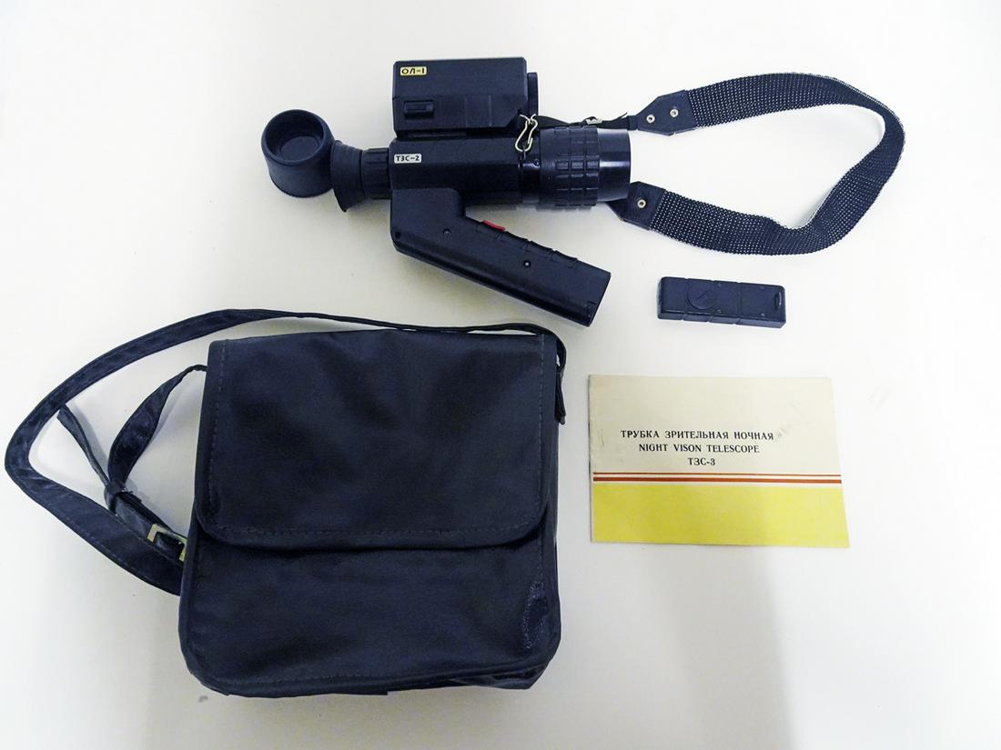 Russian T3C-2 Night Vision Telescope: Russian T3C-2 "Sova" (Owl) Starlight Night Vision Telescope with carry bag and daylight filter, first generation image intensifier tube that has 1" input and 0.6" output, powered by two AA cells in th