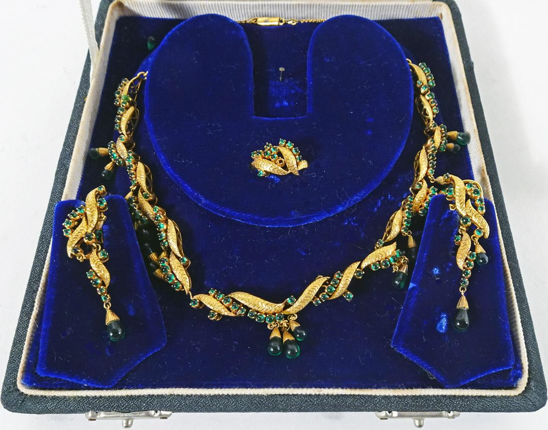 Three Piece Set (Parure) Sapphire/Emeralds in Gold (1 of 5)