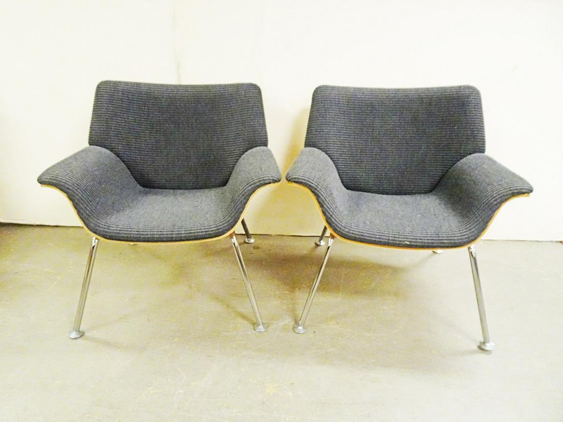 Pair of Laminated Plywood Swoop Lounge Chairs (1 of 3)