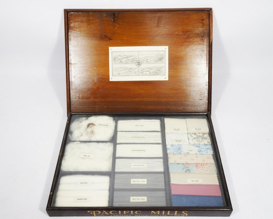 Pacific Mills Salesman's Textile Display Case (1 of 4)