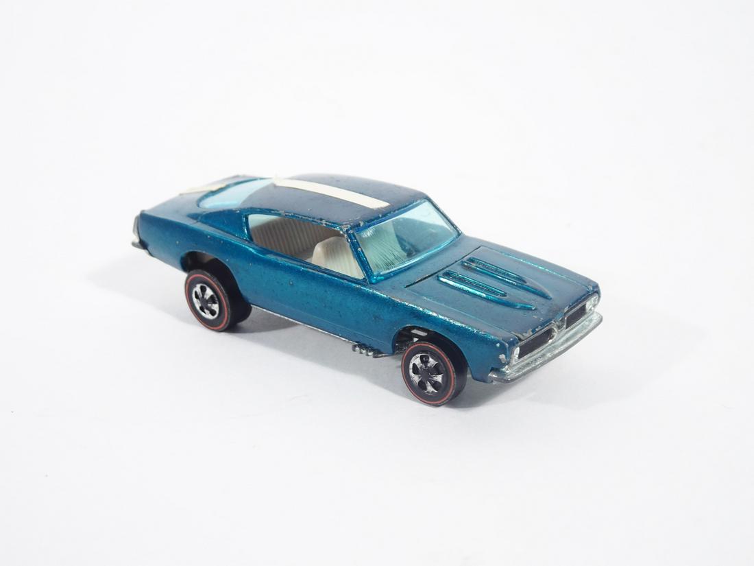 1960's Hot Wheels red line  Custom Barracuda. (1 of 3)