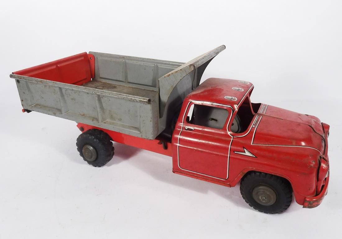 1950's Marx 19" red and gray pressed steel dump truck. (1 of 3)