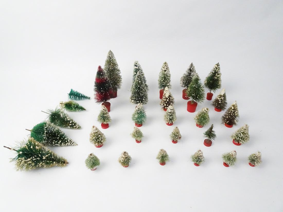 Vintage bottle brush trees. (1 of 3)