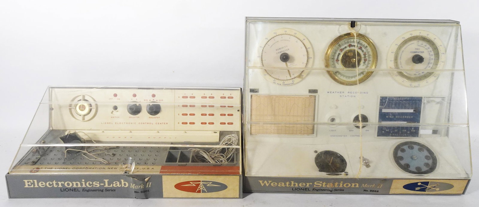 Two 1960's Lionel Science stations.: Two 1960's Lionel Science stations. The first station is the Weather station #3252. Appears almost complete. And Electronic Lab # 3201. Appears incomplete. No boxes. Comes with cloud chart and parts r