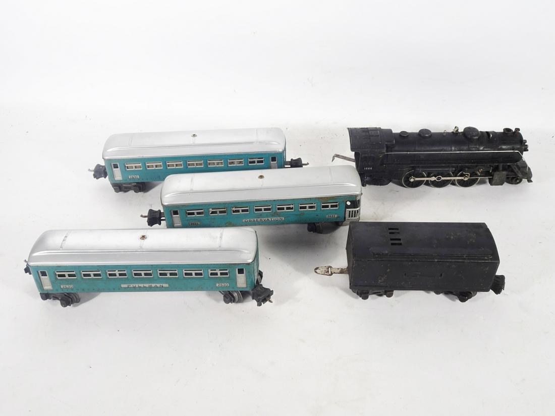 1930's Lionel O gauge passenger set. (1 of 3)