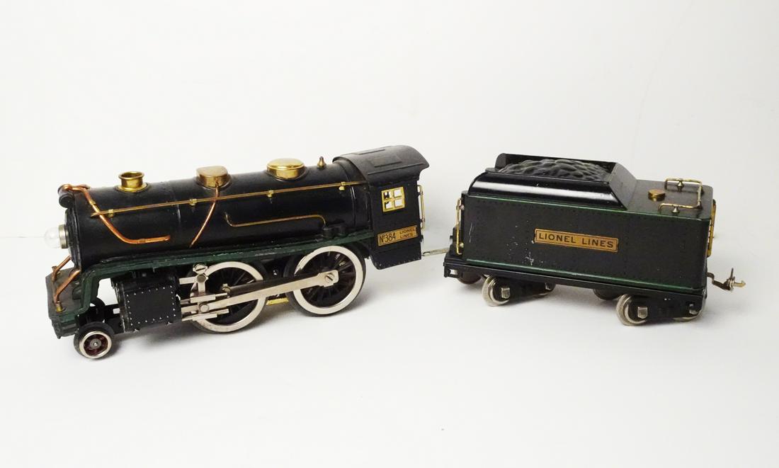 1930's Lionel standard gauge steam engine #385 with #384-T  tender. (1 of 4)