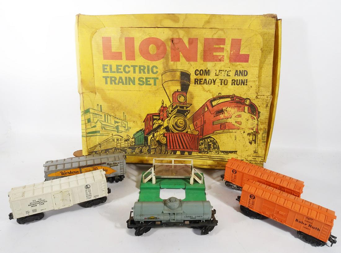 One lot of 1950's-1960's Lionel  O gauge trains-one is a boxed set. (1 of 4)