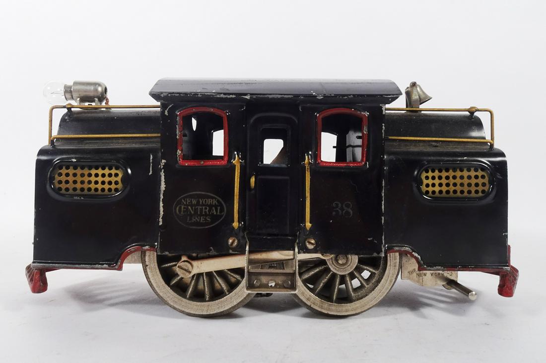 1920's Lionel standard gauge black #38 electric locomotive (0-4-0). (1 of 3)