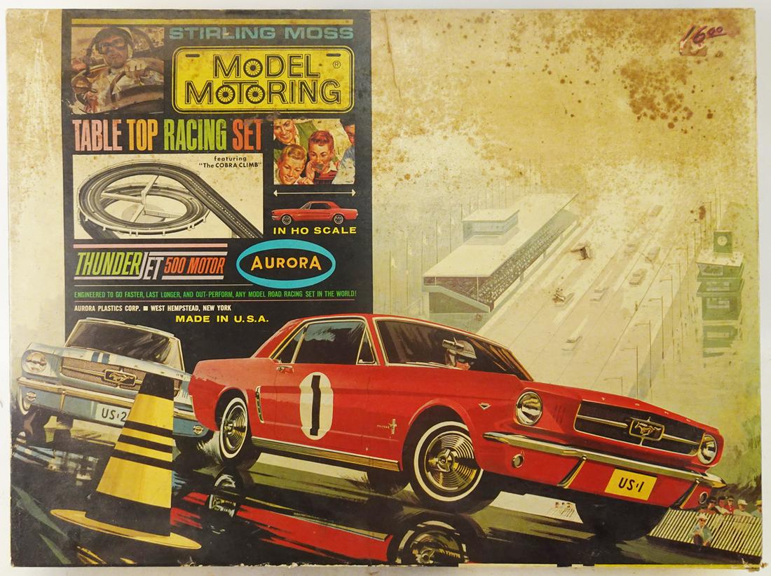 1960's Aurora slot car set #1672 in original  box. (1 of 4)