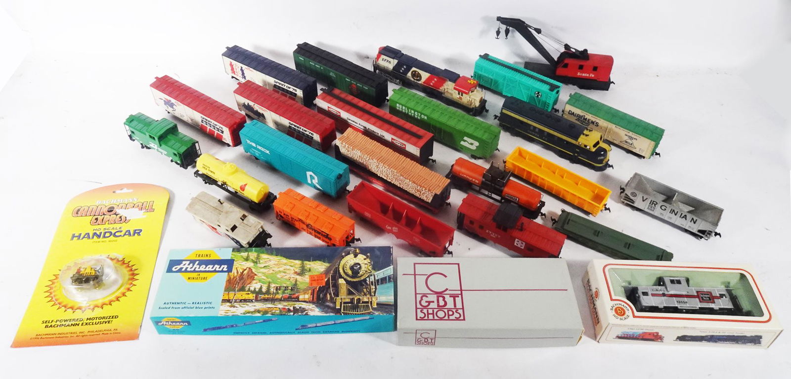 One lot of HO gauge trains . (1 of 7)