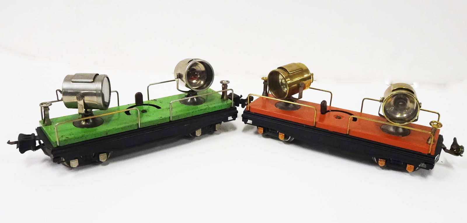 Two 1930's pre-war Lionel O gauge Searchlight cars #'s (1 of 3)