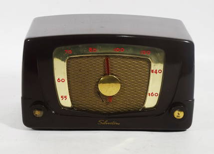 Silvertone Model 5 Tabletop Radio: Sears, Roebuck and Co. Silvertone model 5 tabletop radio, circa 1952-1953, brown plastic case, 5 tubes, 6 AM tuned circuits, broadcast only wave band, 6 1/2" high x 11 1/4" x 5 1/4"