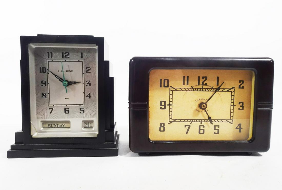 Bakelite Electric Table Clocks (1 of 3)