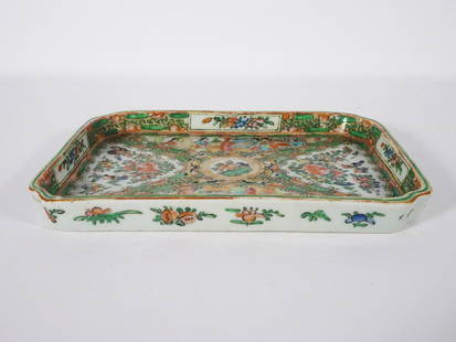 Chinese Rose Medallion Porcelain Tray: Chinese Rose Medallion porcelain tray, mid to late 19th c., unsigned, 1" high x 10" x 7"