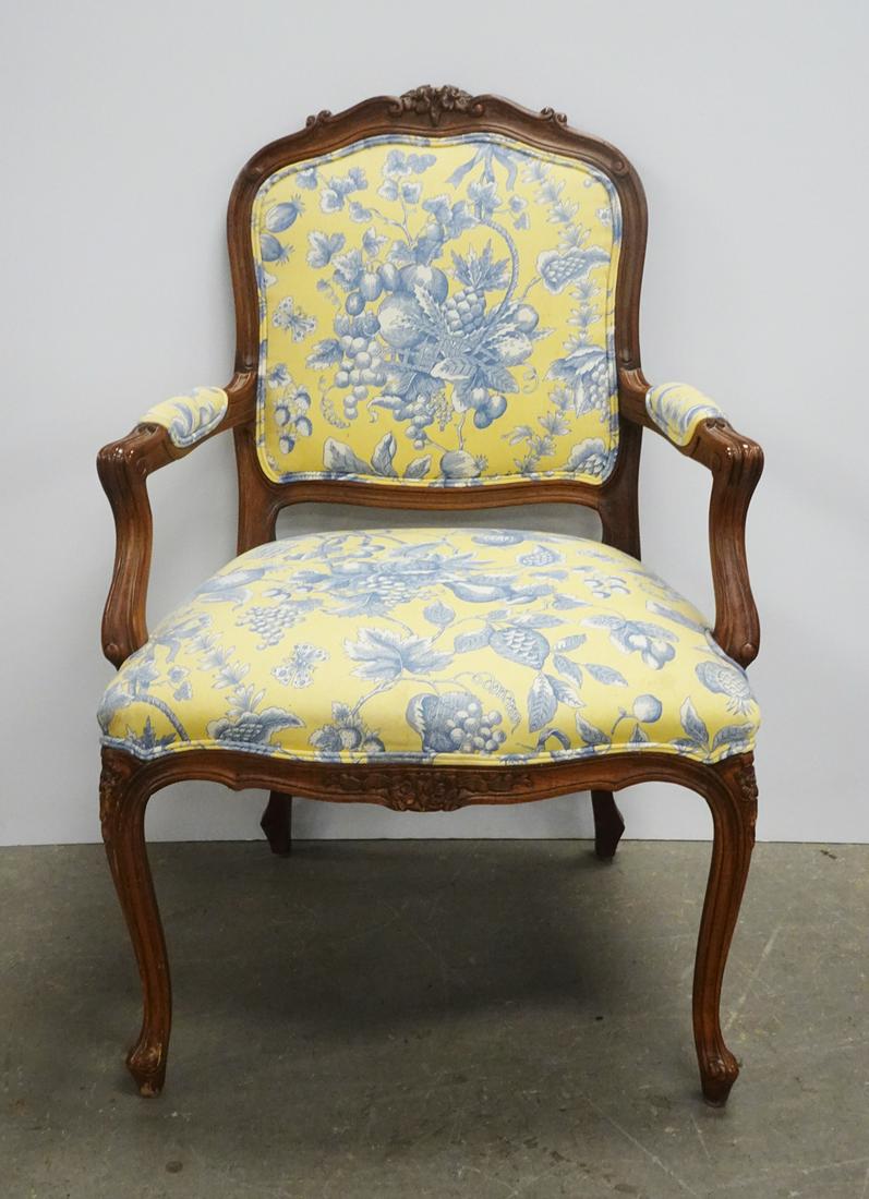 Ethan Allen French Style Fauteuil (1 of 3)