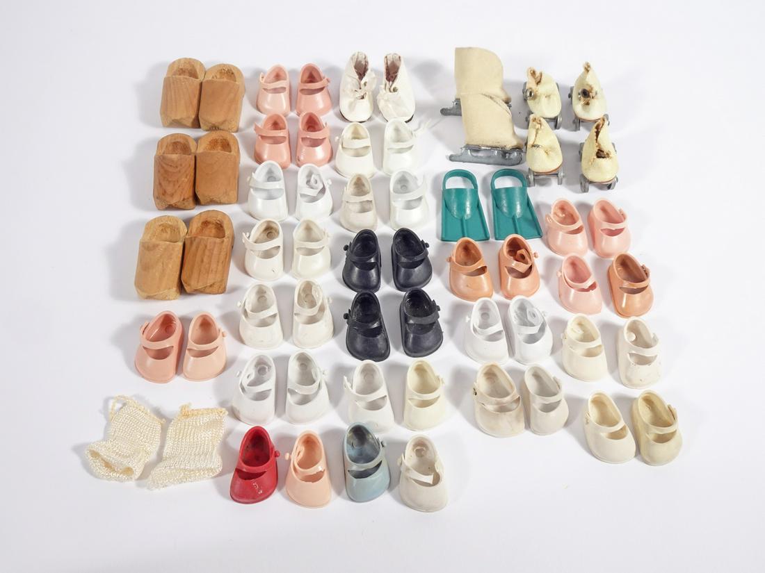 Vogue Ginny doll shoes (1 of 2)