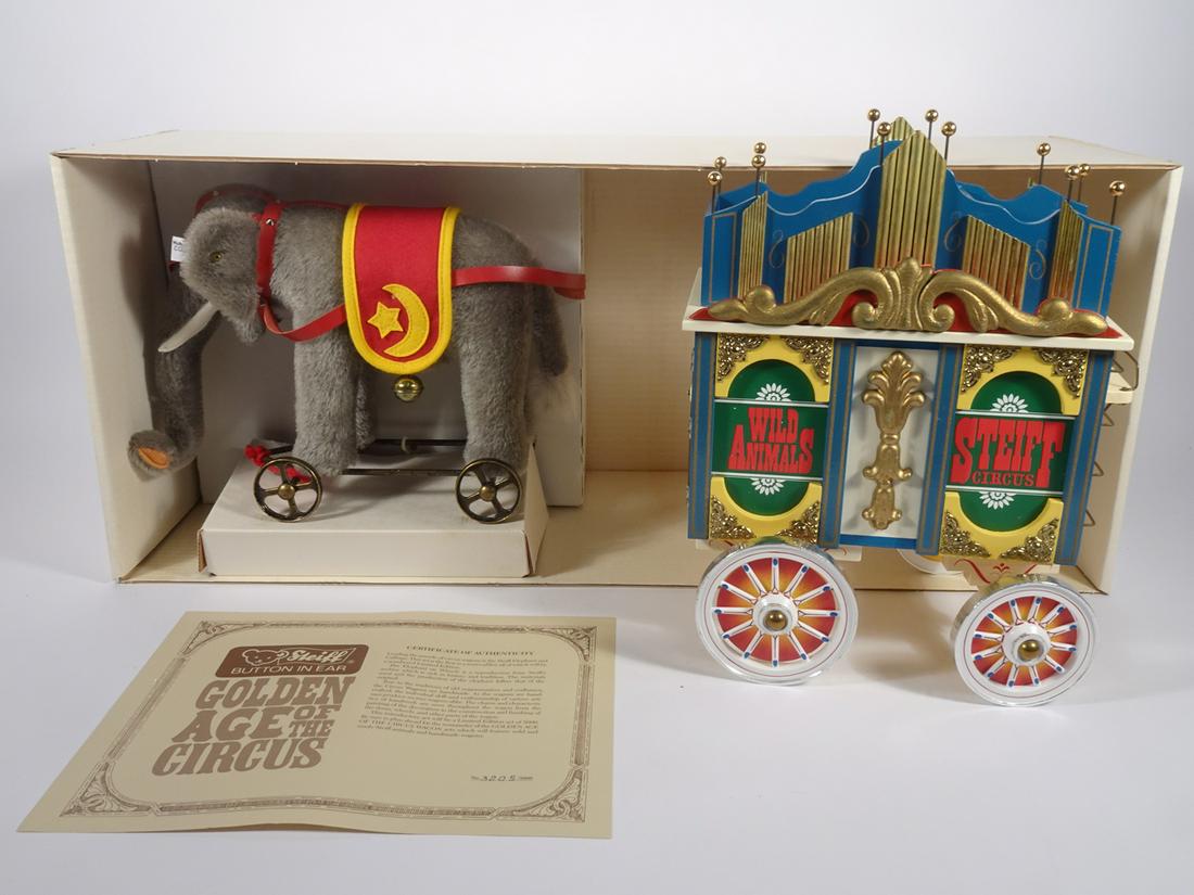 Steiff Golden Age of the Circus mint in box (1 of 3)
