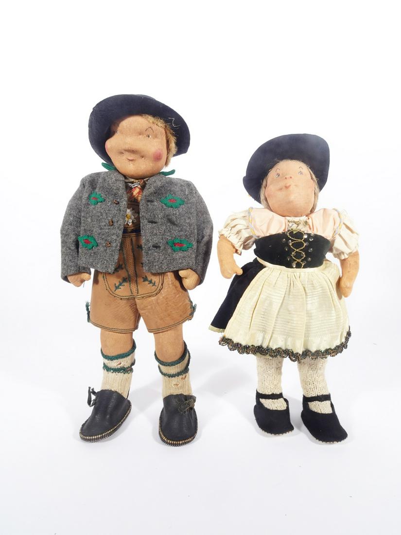 Two hard plastic dolls (1 of 5)