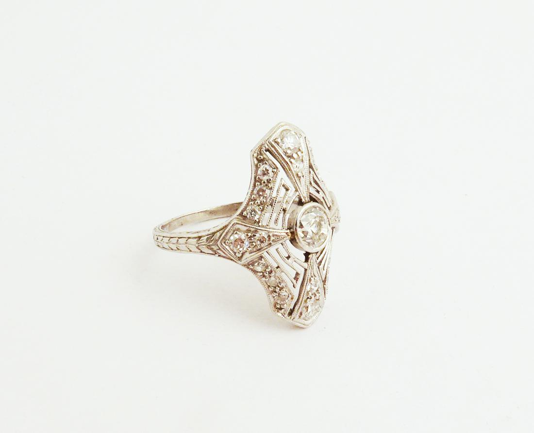 Antique Filigree Platinum Diamond Ring (1 of 2)