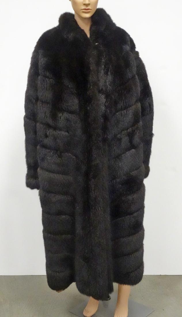 Lady's Mink Fur Coat (1 of 4)