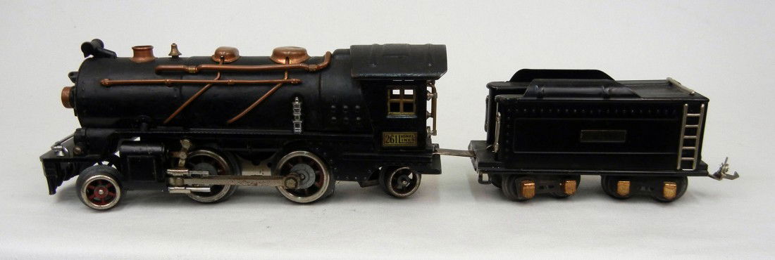 Lionel "O" gauge No 261 steam locomotive and tende: Lionel "O" gauge No 261 steam locomotive and tender