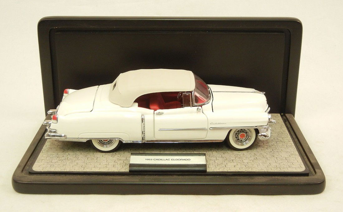 1953 Cadillac Eldorado in display by the Franklin: 1953 Cadillac Eldorado in display by the Franklin Mint, 1991, with hang tag, 1:24 scale