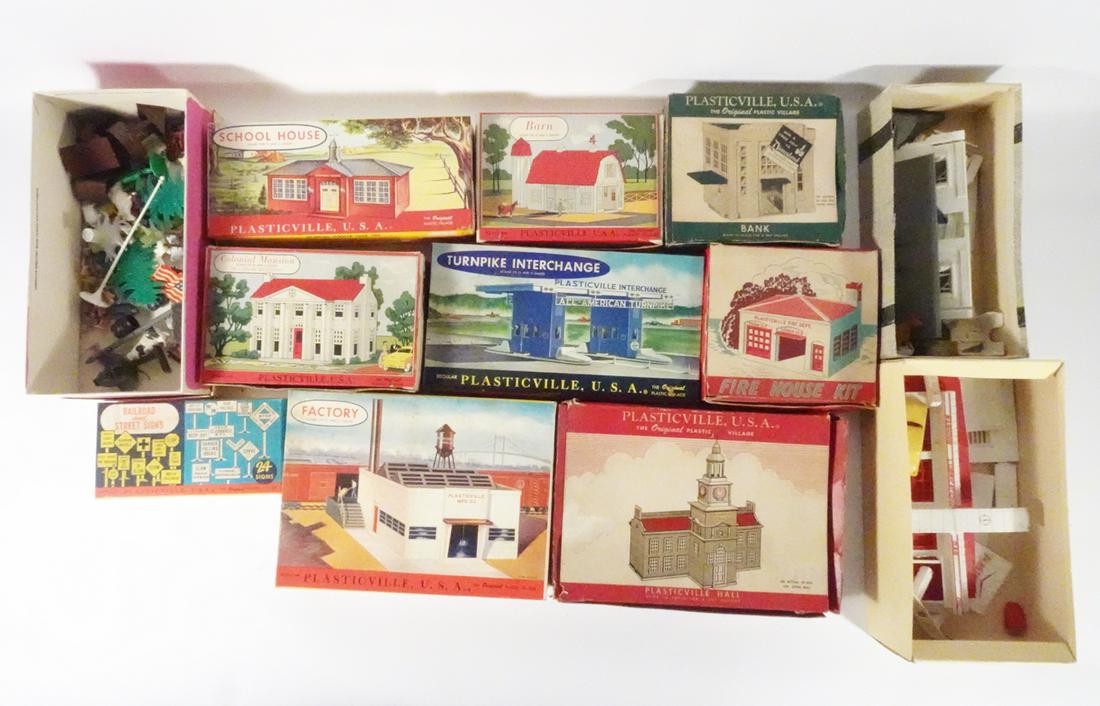 1950's Plasticville Train Accessory Kits Grouping (1 of 3)