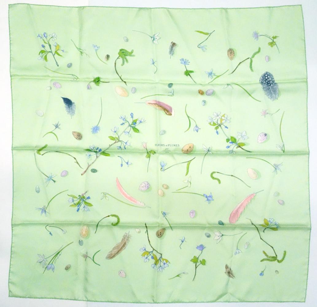 Hermes Fleurs et Plumes Scarf (1 of 3)