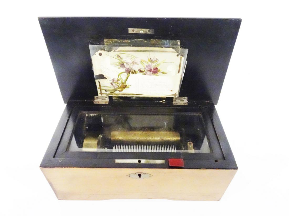 Swiss Fortissimo Piccolo Music Box (1 of 5)