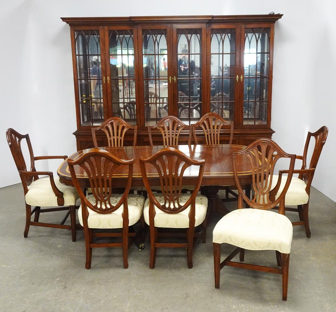 Millender Furniture Company Dining Room Set (1 of 9)