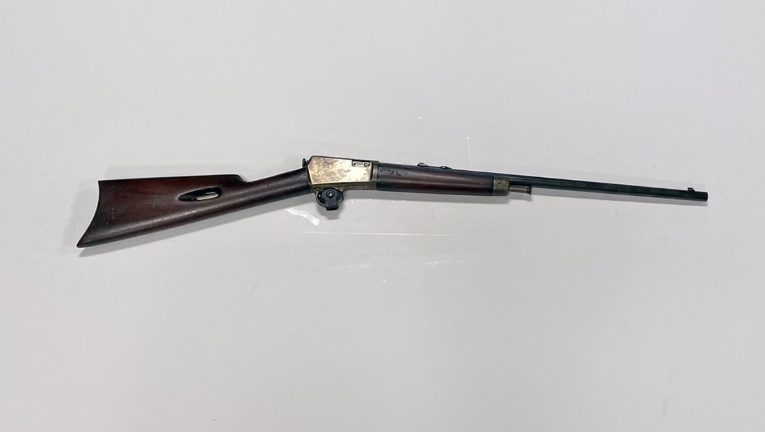 Winchester model 1903 rifle: Winchester model 1903 semi-automatic rifle. 22 Winchester Auto. 10 round tube fed thru stock butt plate. Serial number 89480. Patent date 12/22/1903. C&R - YES / Instacheck - YES.20" barrel length. Ov