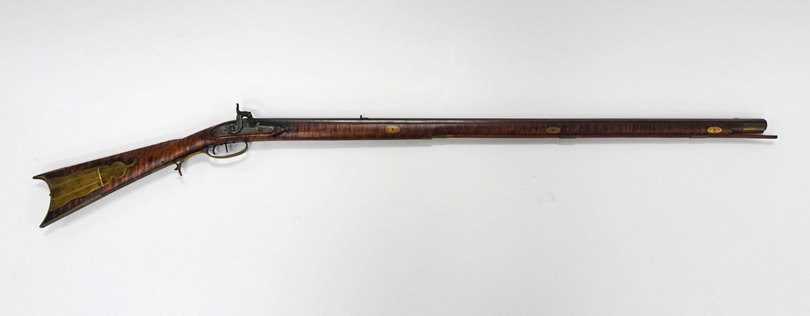 Kentucky full stock percussion kit rifle: Kentucky full stock percussion kit rifle. No serial number. 39 1/2" octagonal barrel. Overall length 54 1/2". C&R - NO / Instacheck - NO