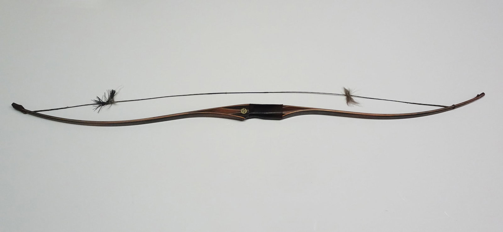 Tomahawk Diamond Series Woodland Hunter long bow: Tomahawk Diamond Series Woodland Hunter long bow. Serial number 14381. 61# at 28". AMO = 62"
