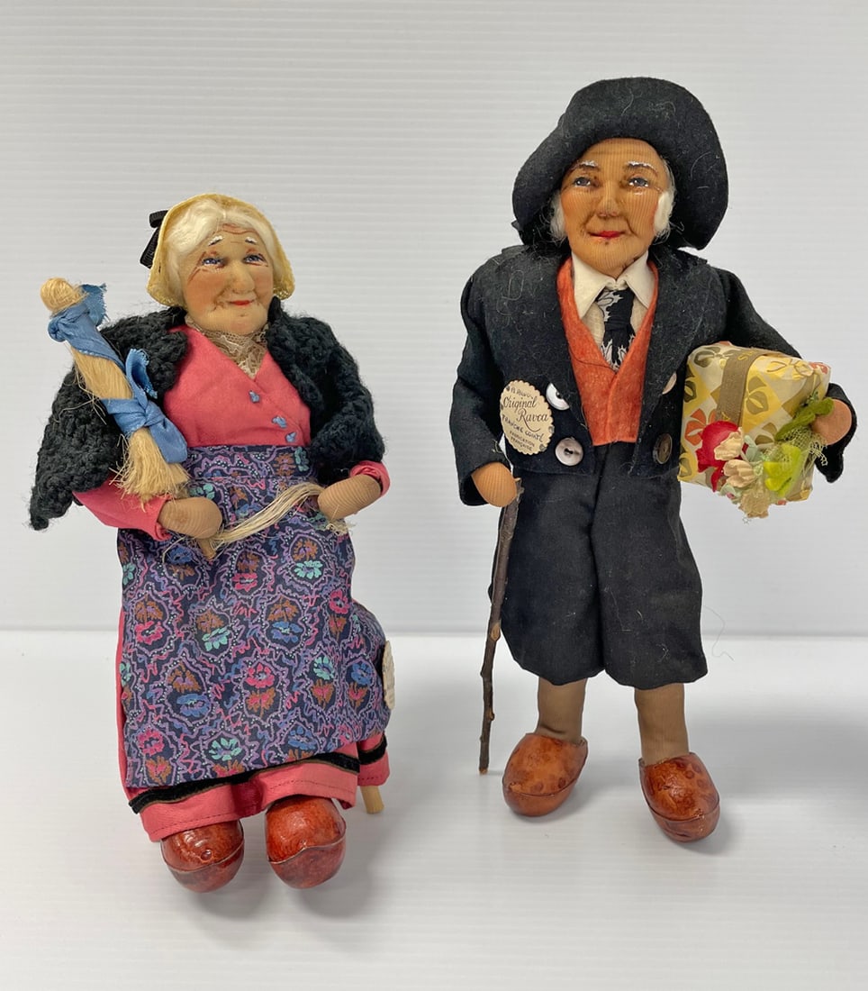 Pair of original Ravca dolls (1 of 5)