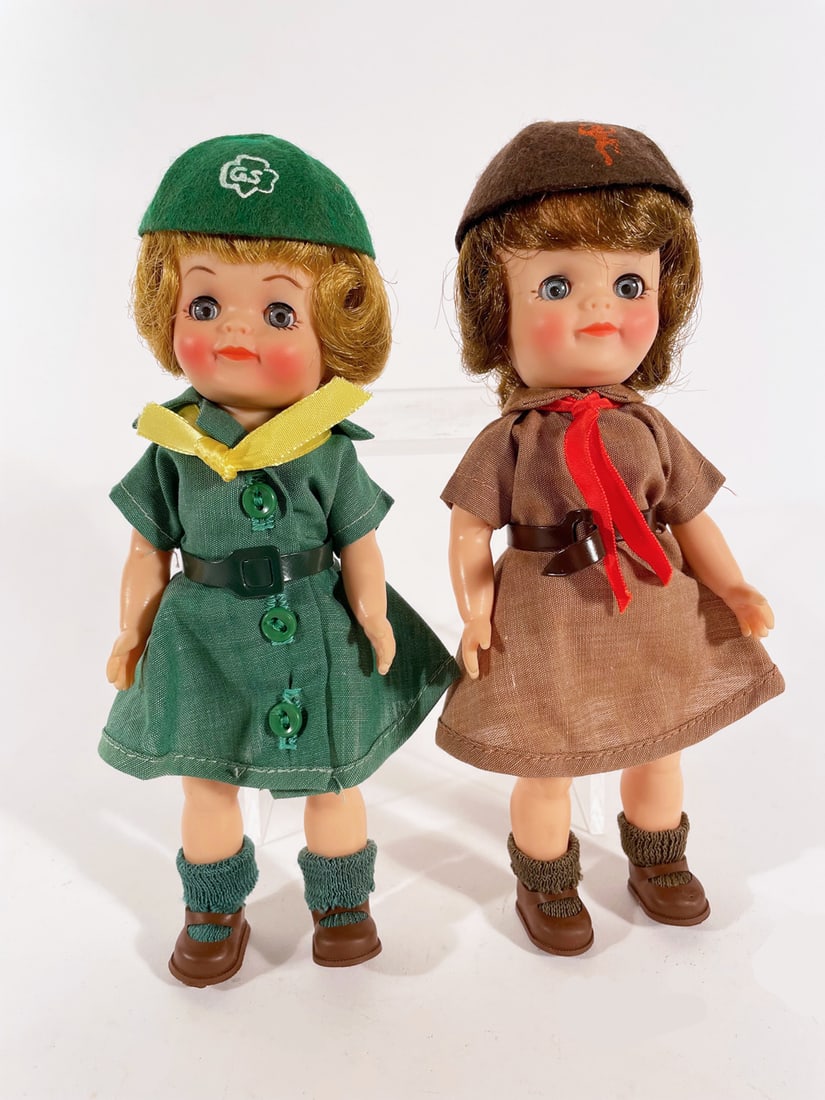 Effanbee 1965 Girl Scout and Brownie dolls: Effanbee 1965 Girl Scout and Brownie vinyl dolls, 8", rooted hair, sleep eyes, all original and complete