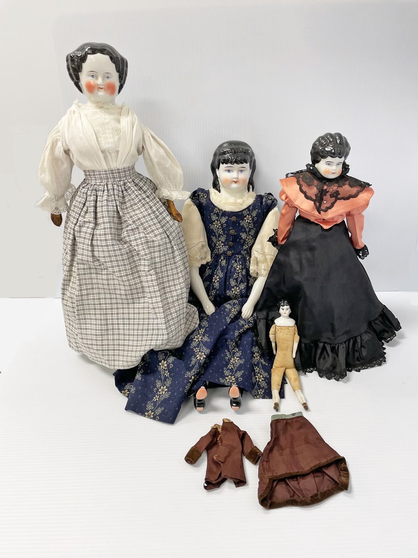 Four china head dolls (1 of 6)